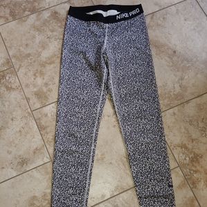 3/$10 Nike pro leggings
